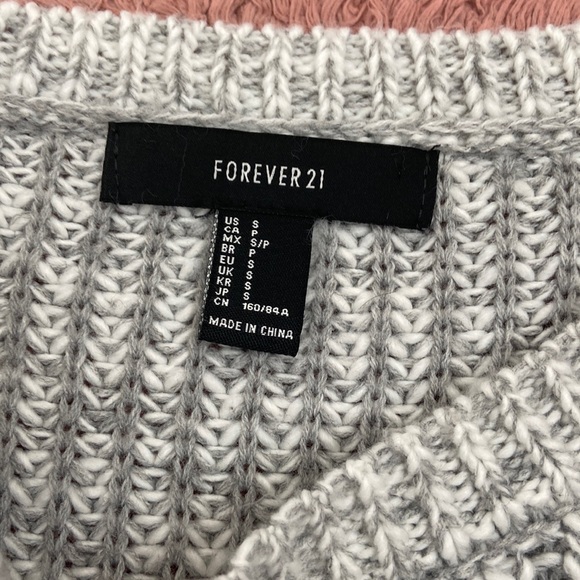 Grey knit sweater - Picture 2 of 4